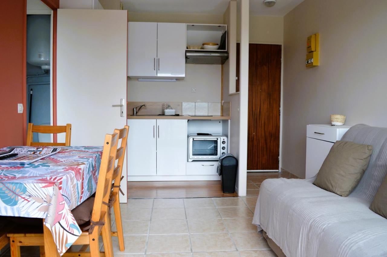 Appartement Au Pied De La Plage - Balcon - Parking Курсел-сюр-Мер Екстериор снимка