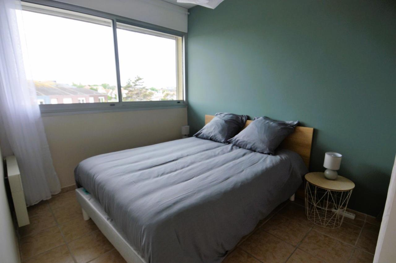 Appartement Au Pied De La Plage - Balcon - Parking Курсел-сюр-Мер Екстериор снимка