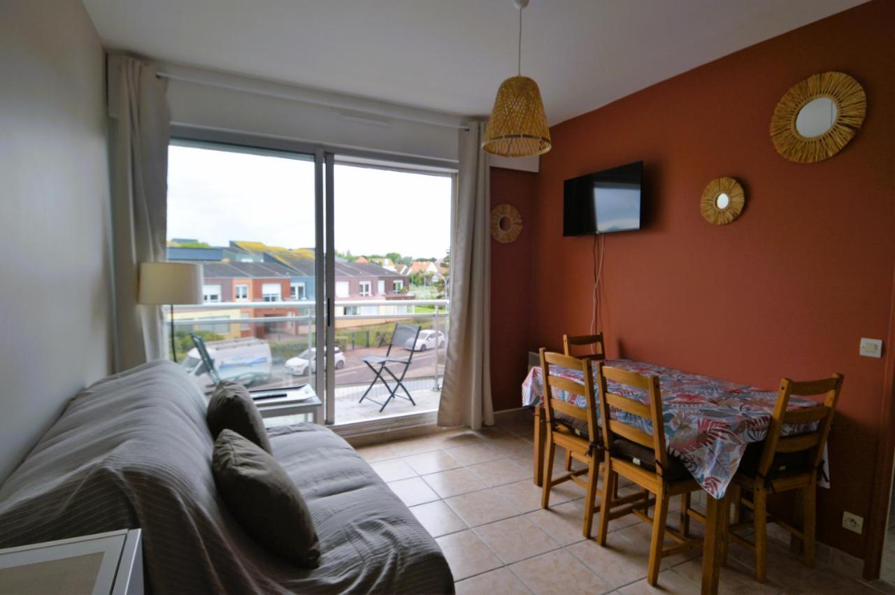 Appartement Au Pied De La Plage - Balcon - Parking Курсел-сюр-Мер Екстериор снимка