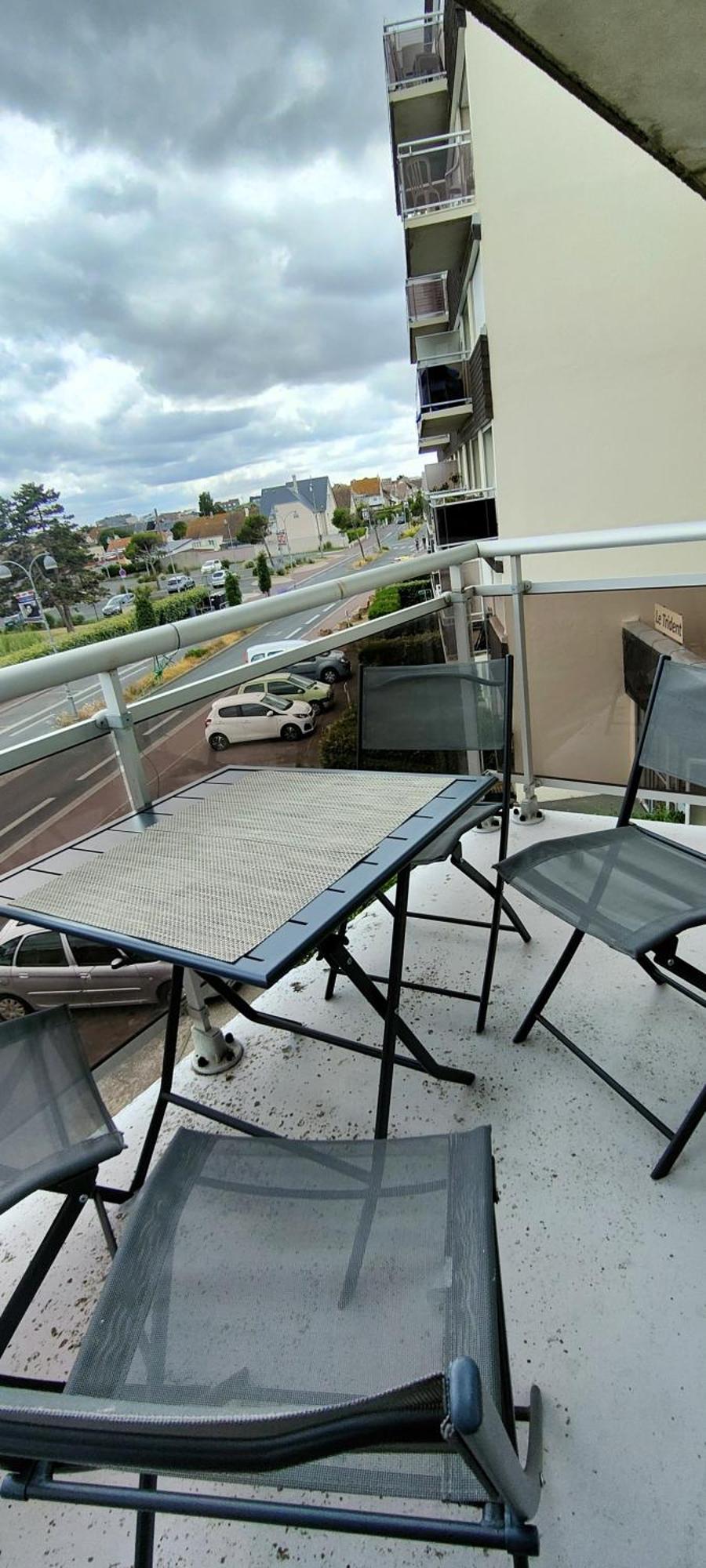 Appartement Au Pied De La Plage - Balcon - Parking Курсел-сюр-Мер Екстериор снимка