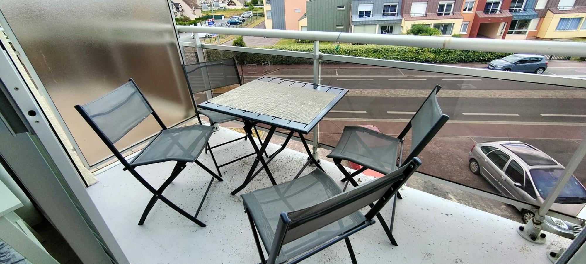Appartement Au Pied De La Plage - Balcon - Parking Курсел-сюр-Мер Екстериор снимка